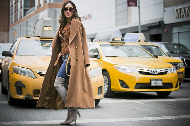new-york-fashion-week-street-style-denim-jeans-5