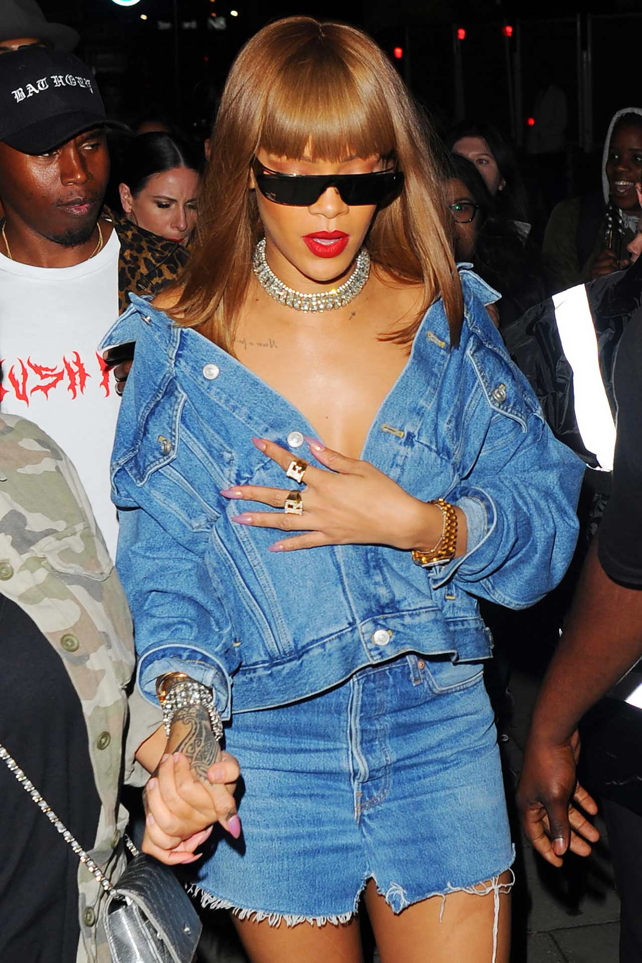 Rihanna Wears A Levi’s Denim Skirt & Denim Jacket – THE JEANS BLOG