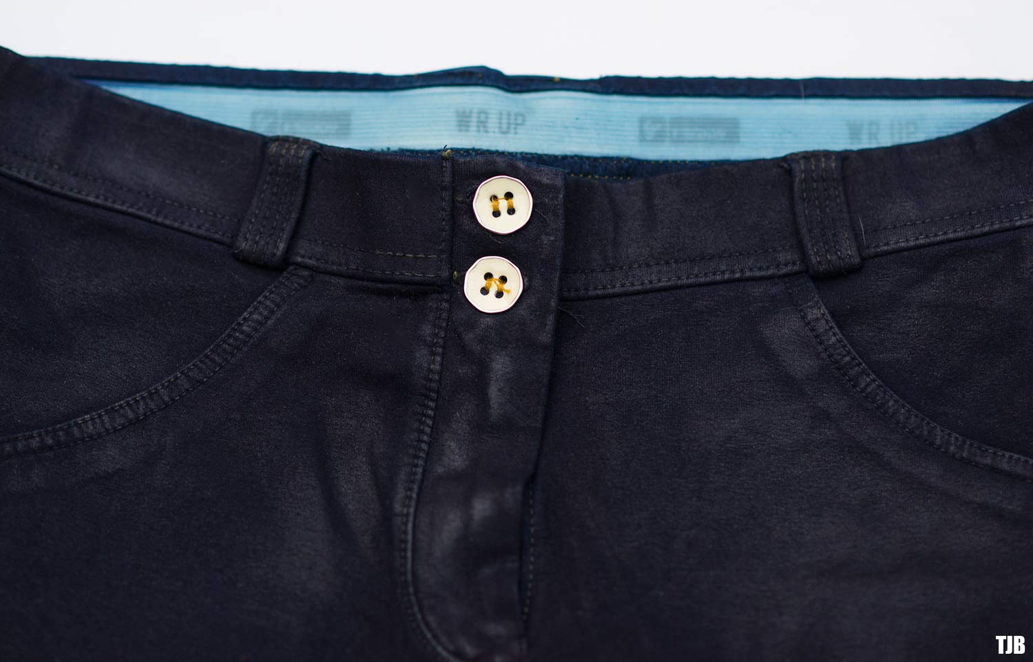 Freddy WR.UP Shape Indigo Dyed Denim Leggings Review - THE JEANS BLOG