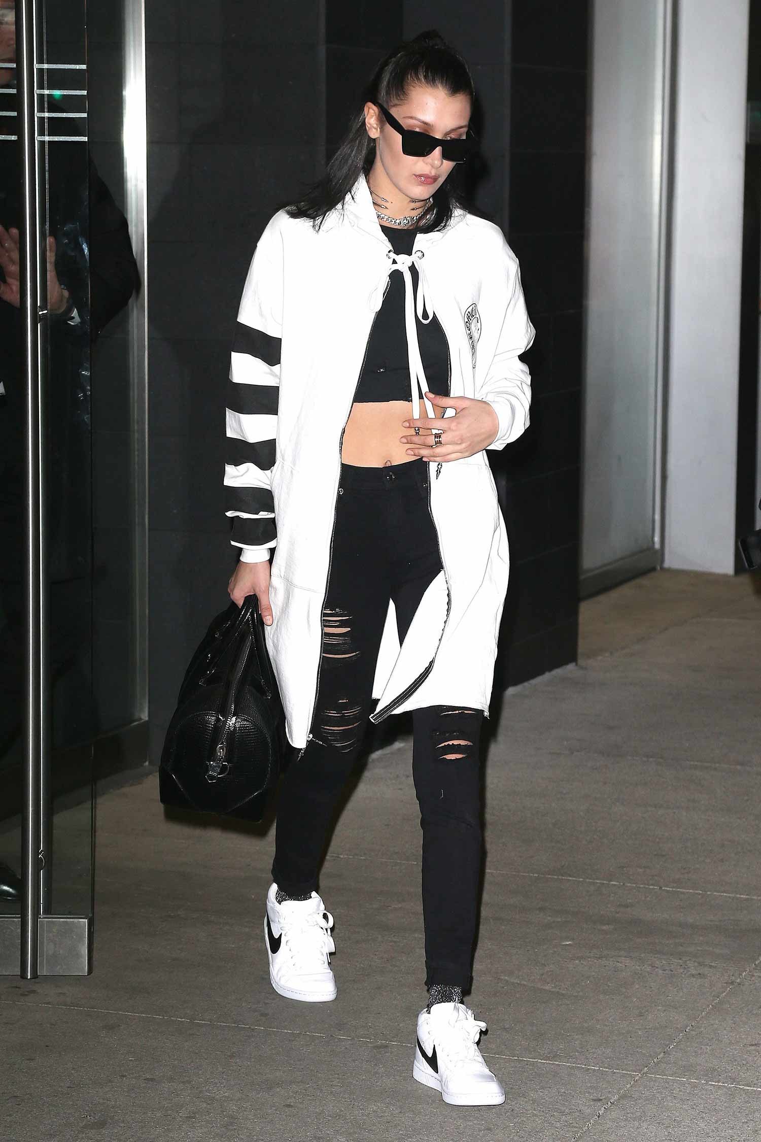 Bella Hadid Wears Ripped Black Skinny Jeans - THE JEANS BLOG