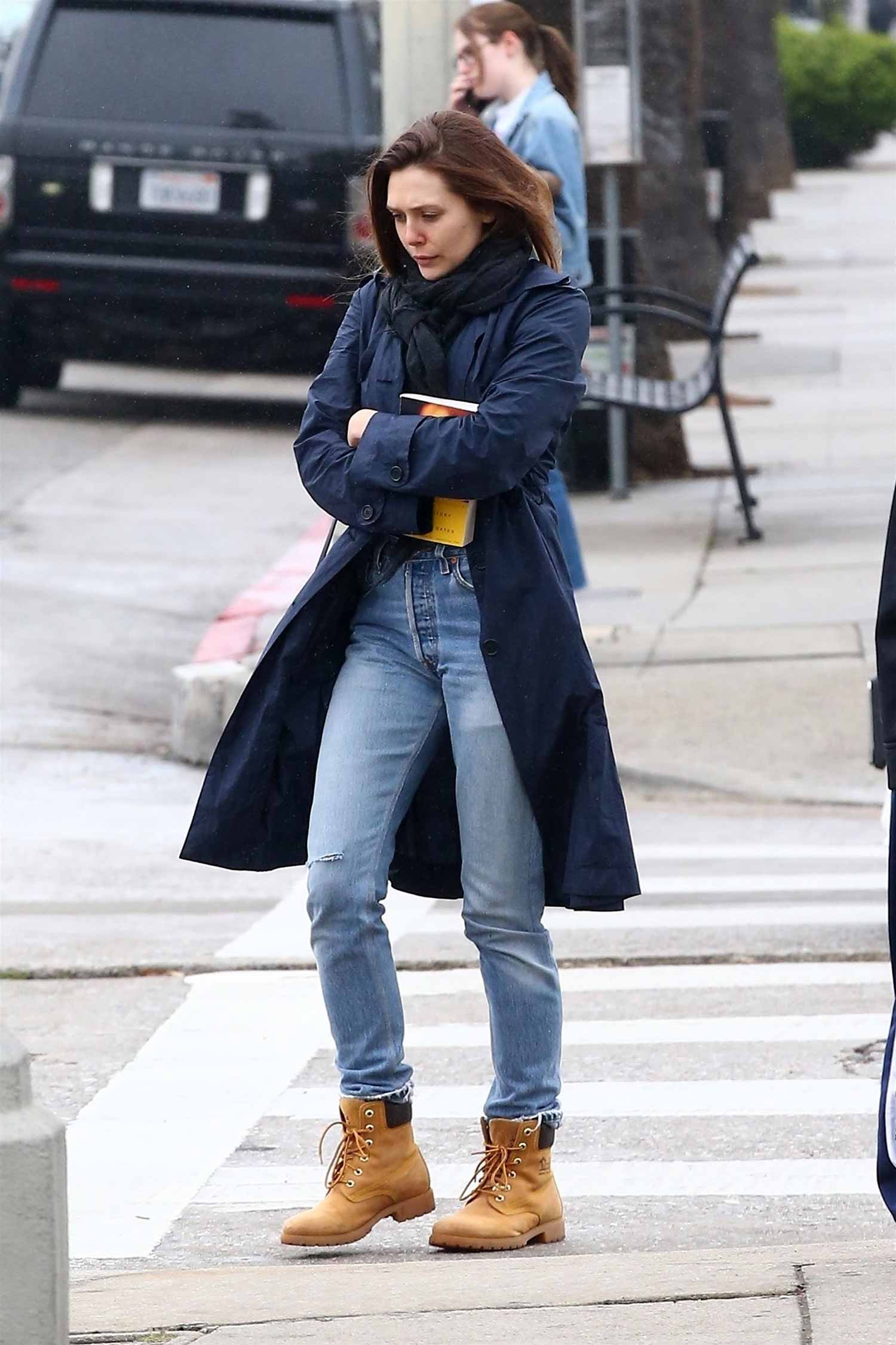 Elizabeth Olsen Wears Vintage Levi's Jeans THE JEANS BLOG