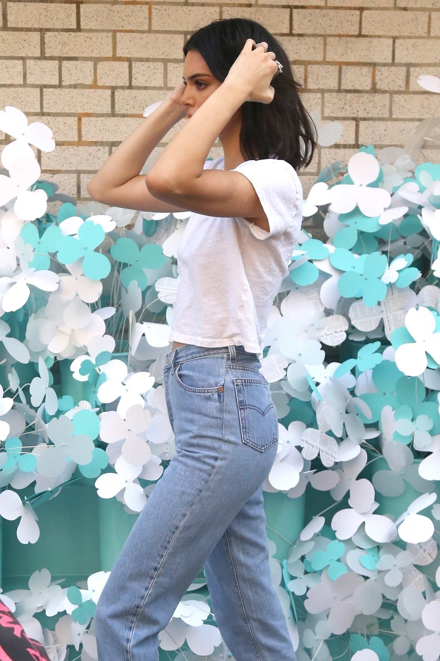 Kendall Jenner Wears Vintage Levi's Jeans THE JEANS