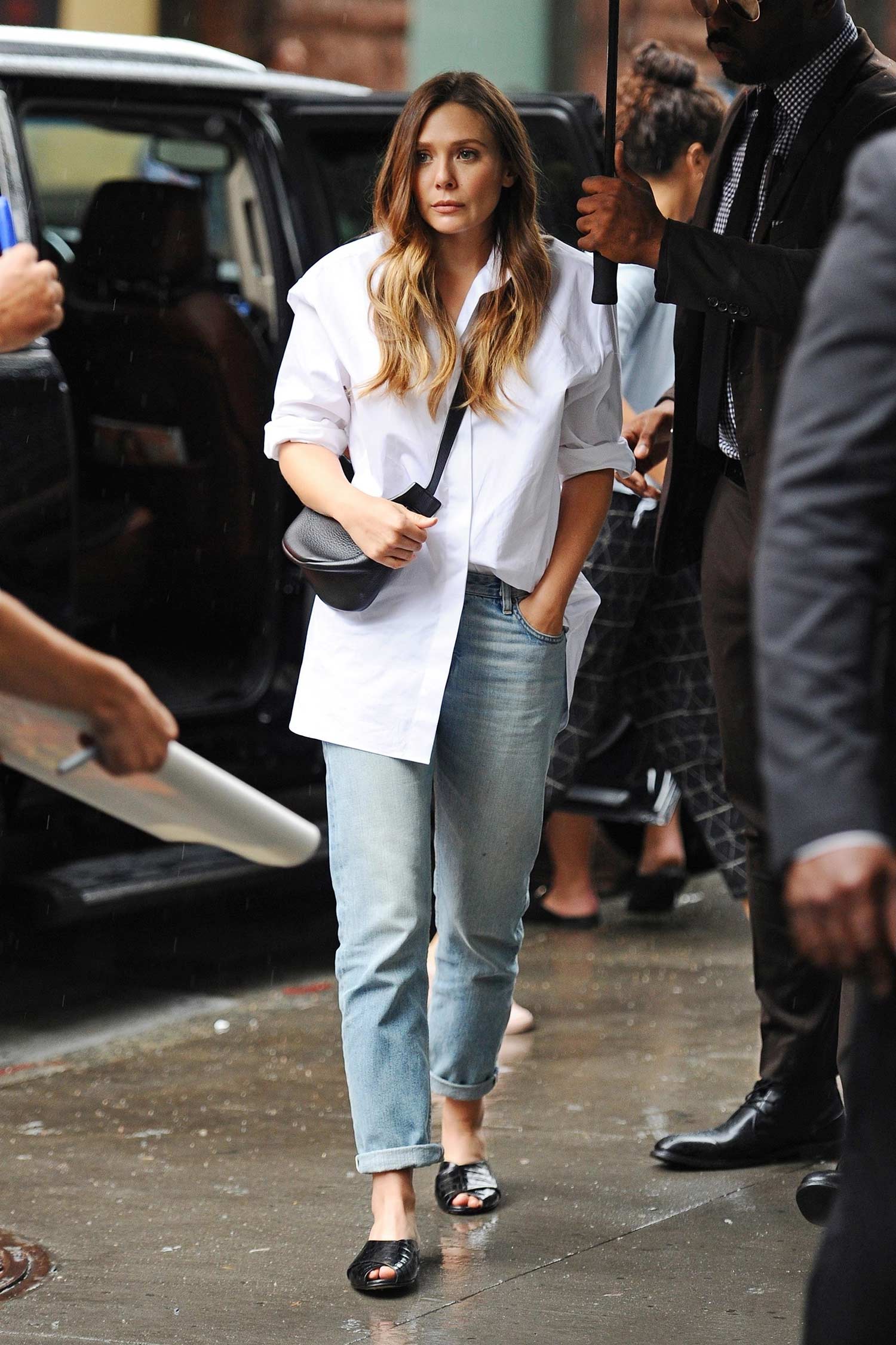 Elizabeth Olsen Wears Vintage - JEANS BLOG