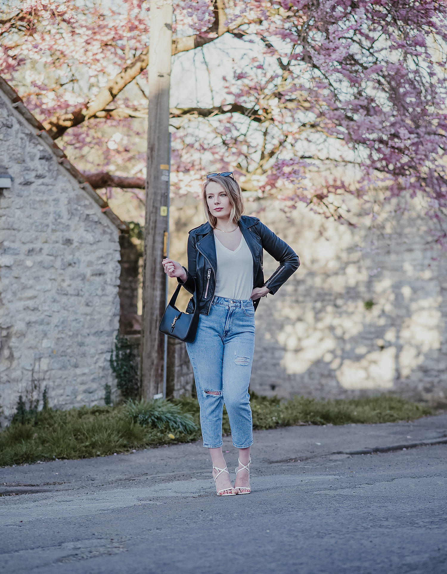 Lee hamburger Skab A Style Guide for Wearing Bleached Denim - THE JEANS BLOG