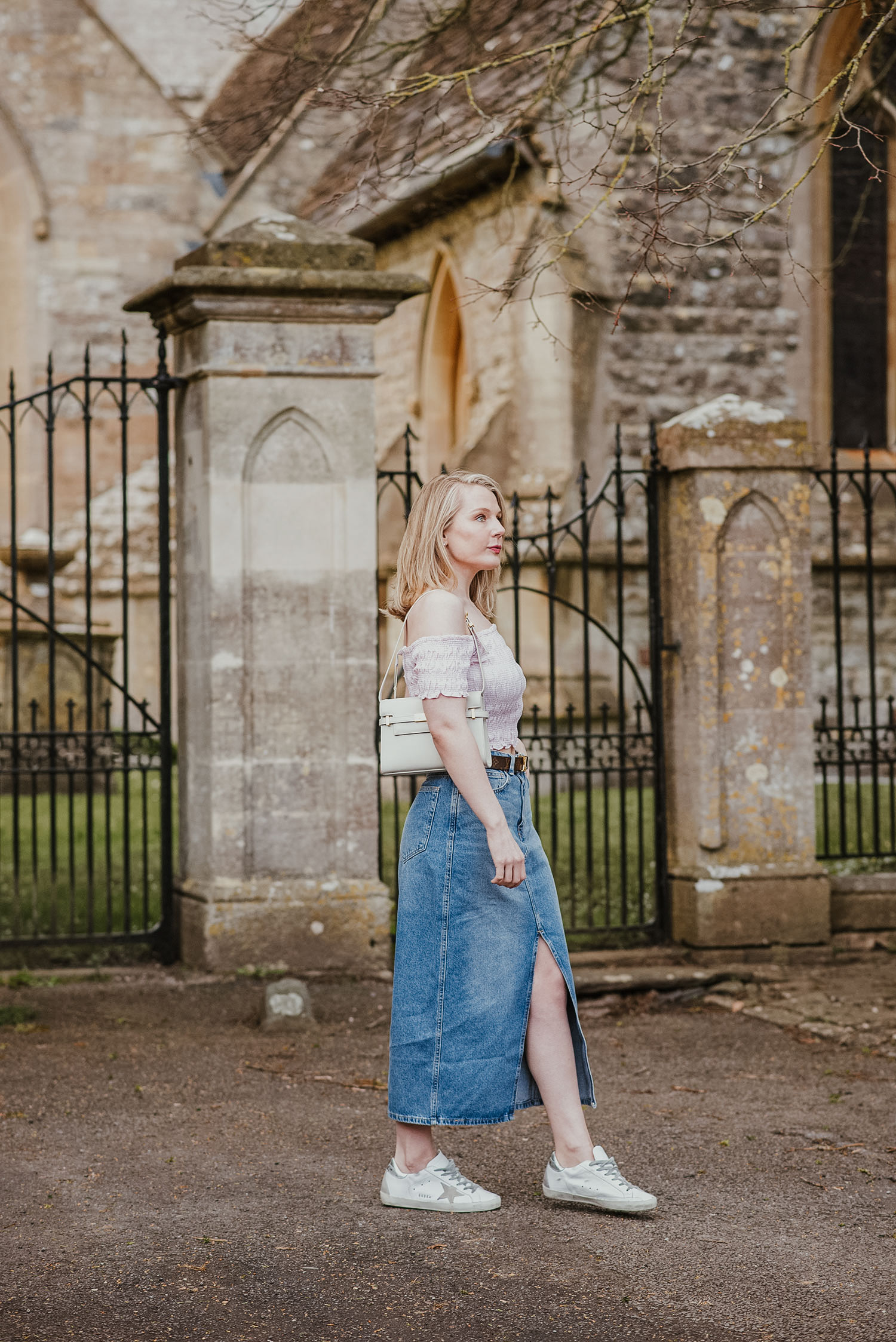how to wear denim midi skirt style outfit