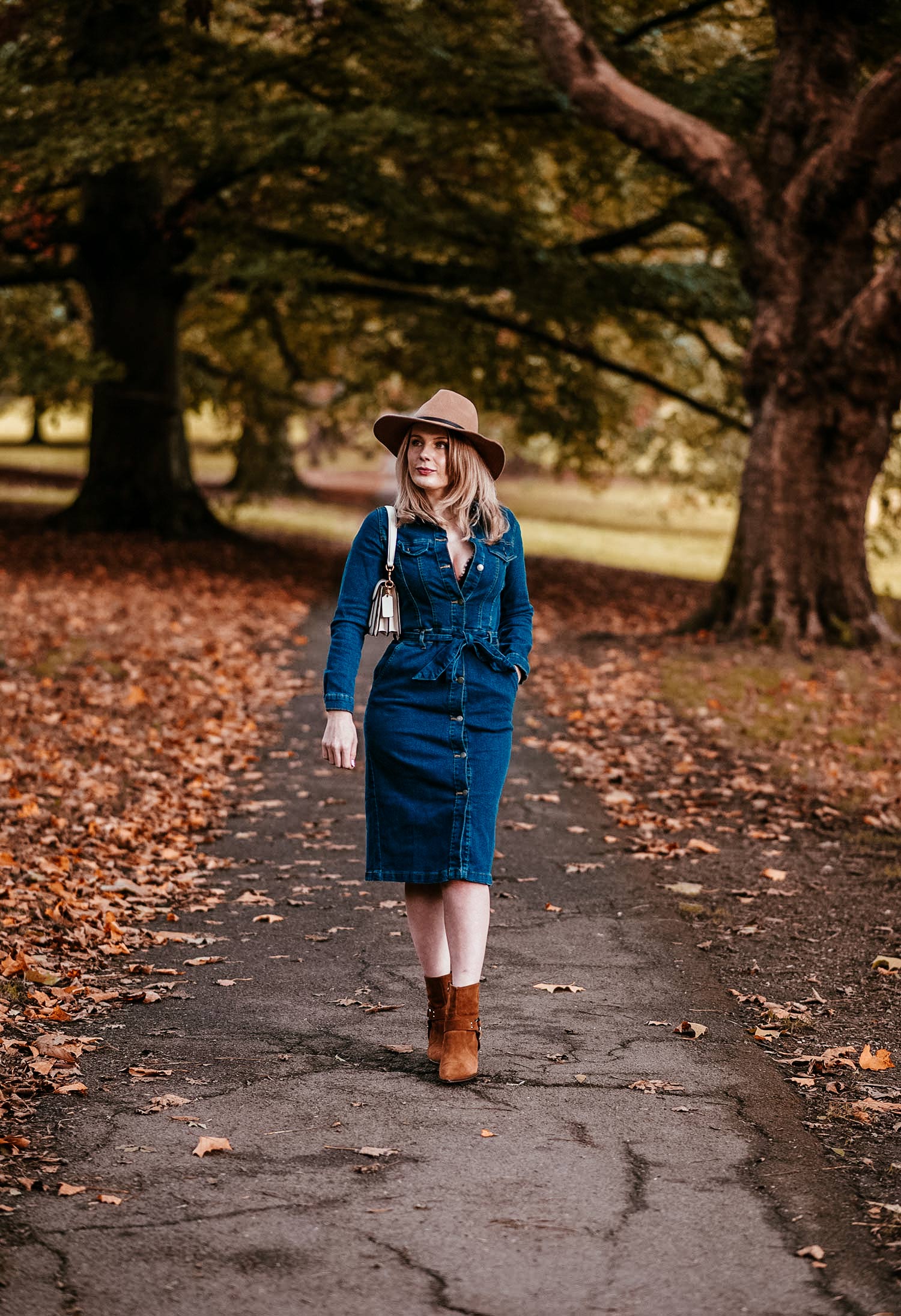 How To Wear A Denim Dress For Autumn THE JEANS BLOG