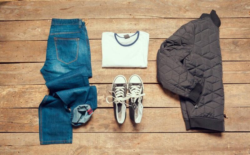 DIY T-Shirt and Denim Jeans Outfit Ideas to Upgrade Your Style