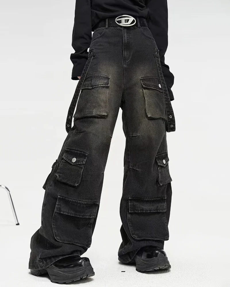 From Low-Rise to Baggy: The Story of Y2K Jeans
